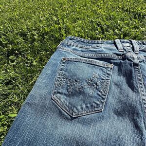Eddie Bauer blue floral embroidered jeansSweaters•Hoodies•Pants•Shirts•Shoes•Top